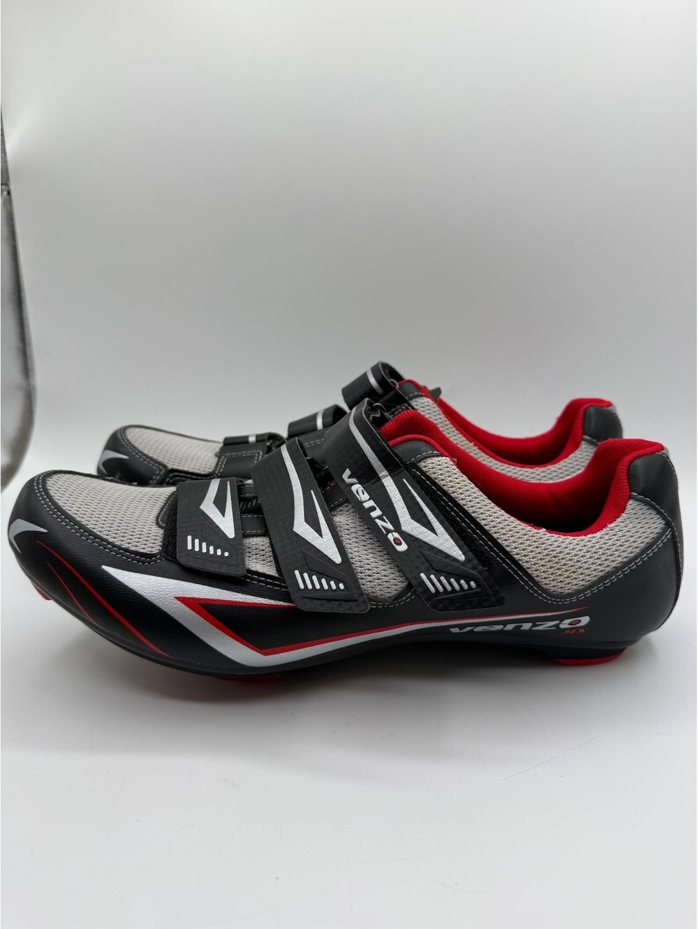 Venzo Men's Cycling Shoes Size 11 US with Clipless Pedal Compatibility